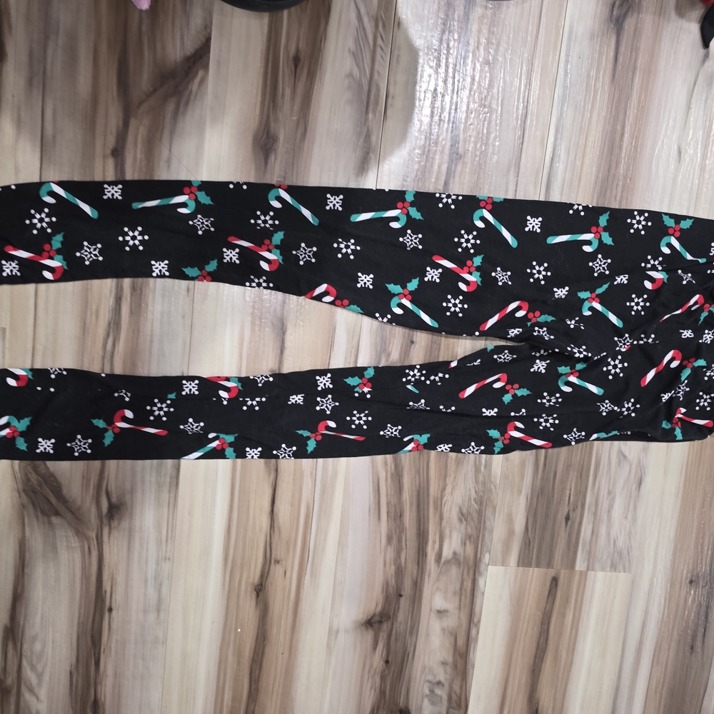 No Boundaries Black Leggings with Holiday Print